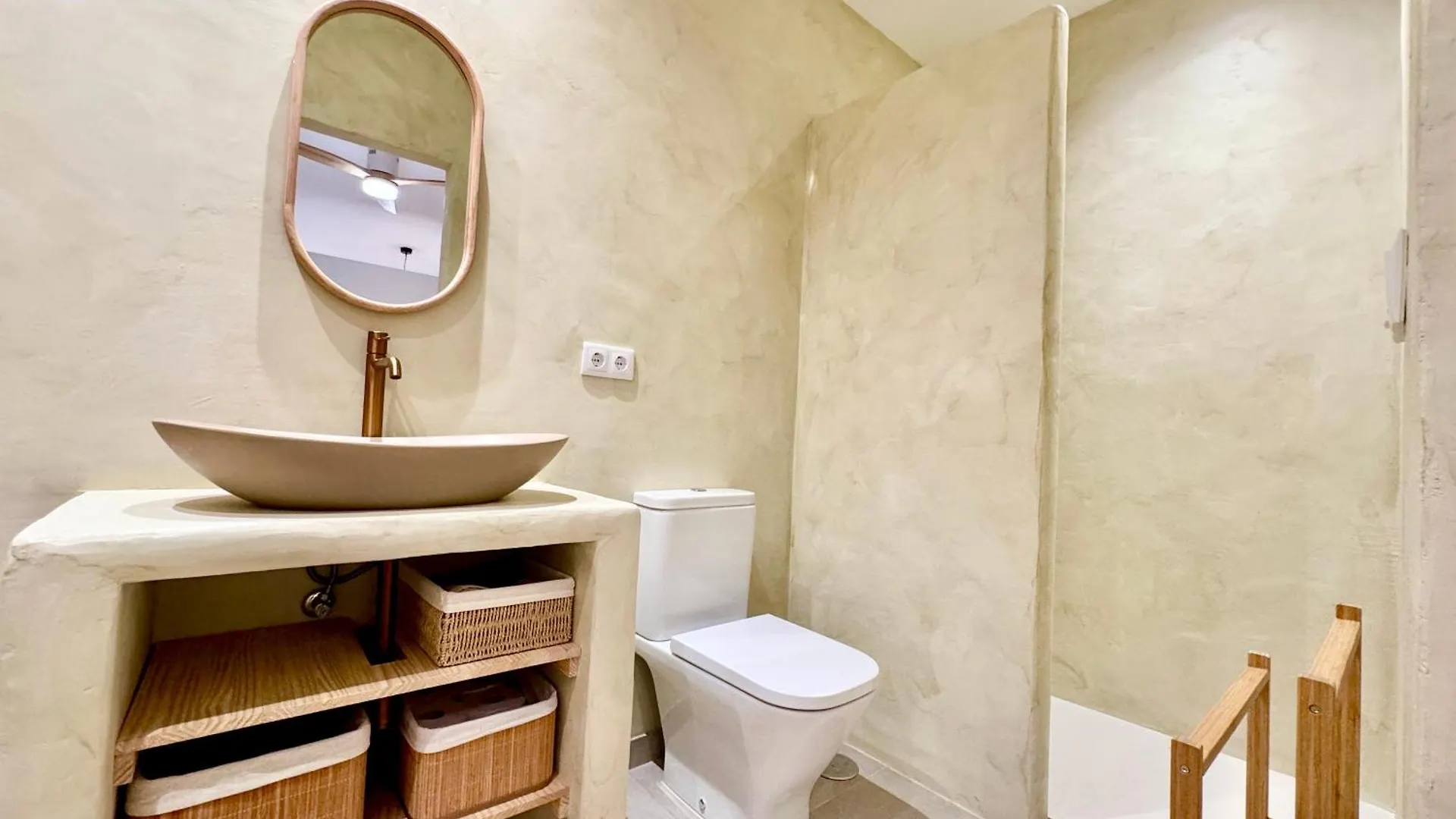 The Cave 408 Apartment La Herradura